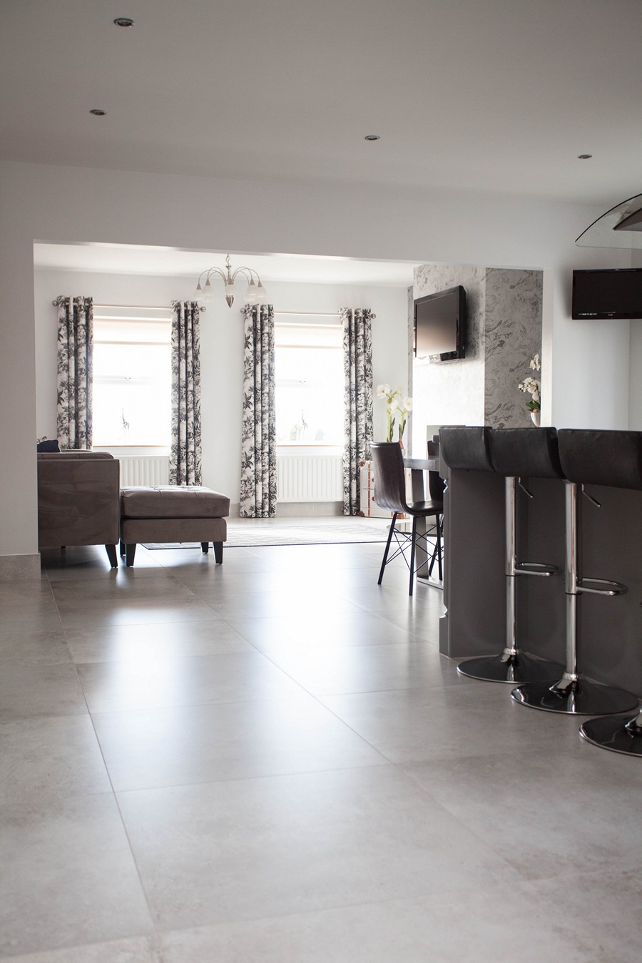 BALLYMENA, CO. ANTRIM, N. IRELAND The Tile Shed, Coagh